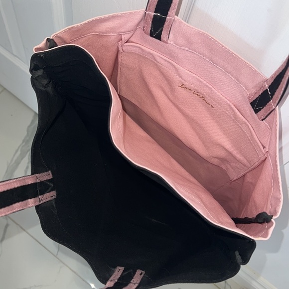 Victoria SECRETS Black and White Love Made Me Do It Colorblock Tote - Picture 11 of 15
